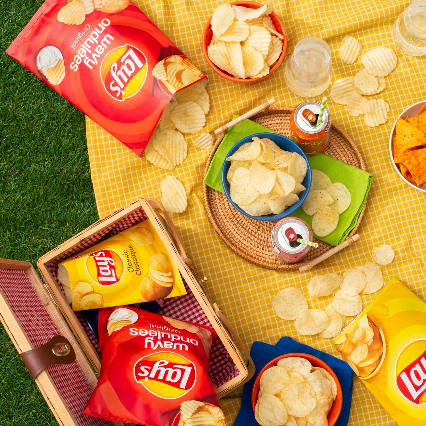 Lay's Wavy Original Potato Chips, 235 g.