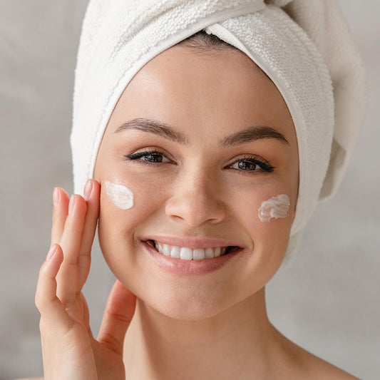 Refresh Botanicals Fragrance-Free Facial Moisturizer | Certified Organic Face Cream for Sensitve Skin | For All Skin Types | Vegan, Paraben free | Made in Canada | 50 ML