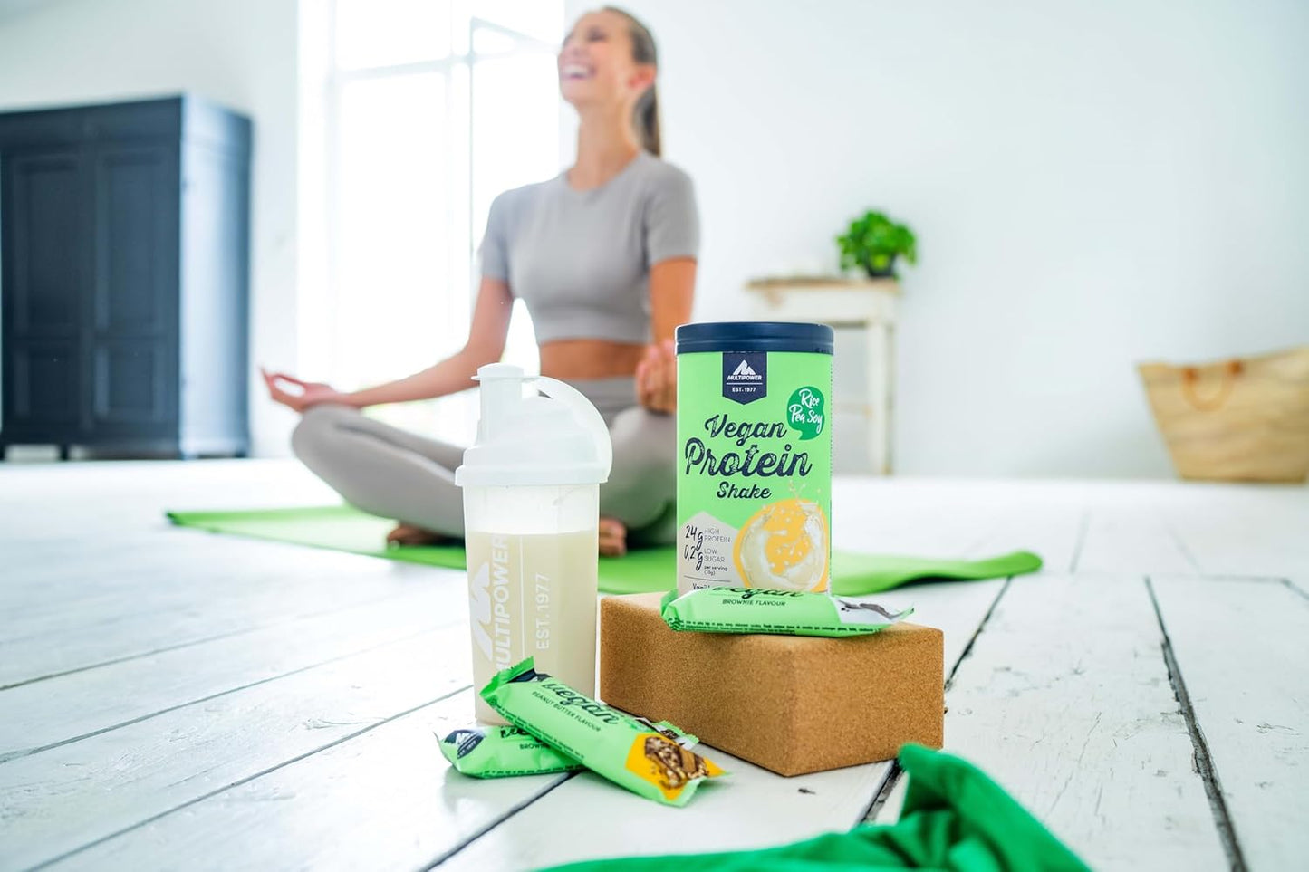 Multipower 纯素蛋白棒 - 布朗尼口味 - 植物基高蛋白零食 - 55克(15包)