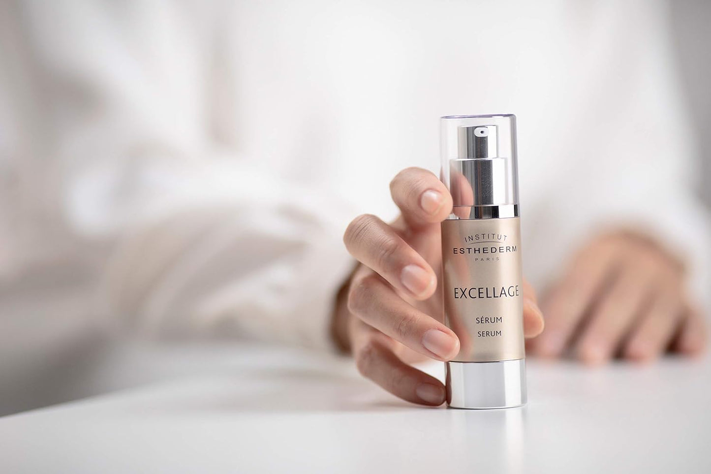 Institut Esthederm - Excellage Serum - Face, Neck and Décolleté - Density, Nutrition, Radiance - Mature Skin, 30 mL.