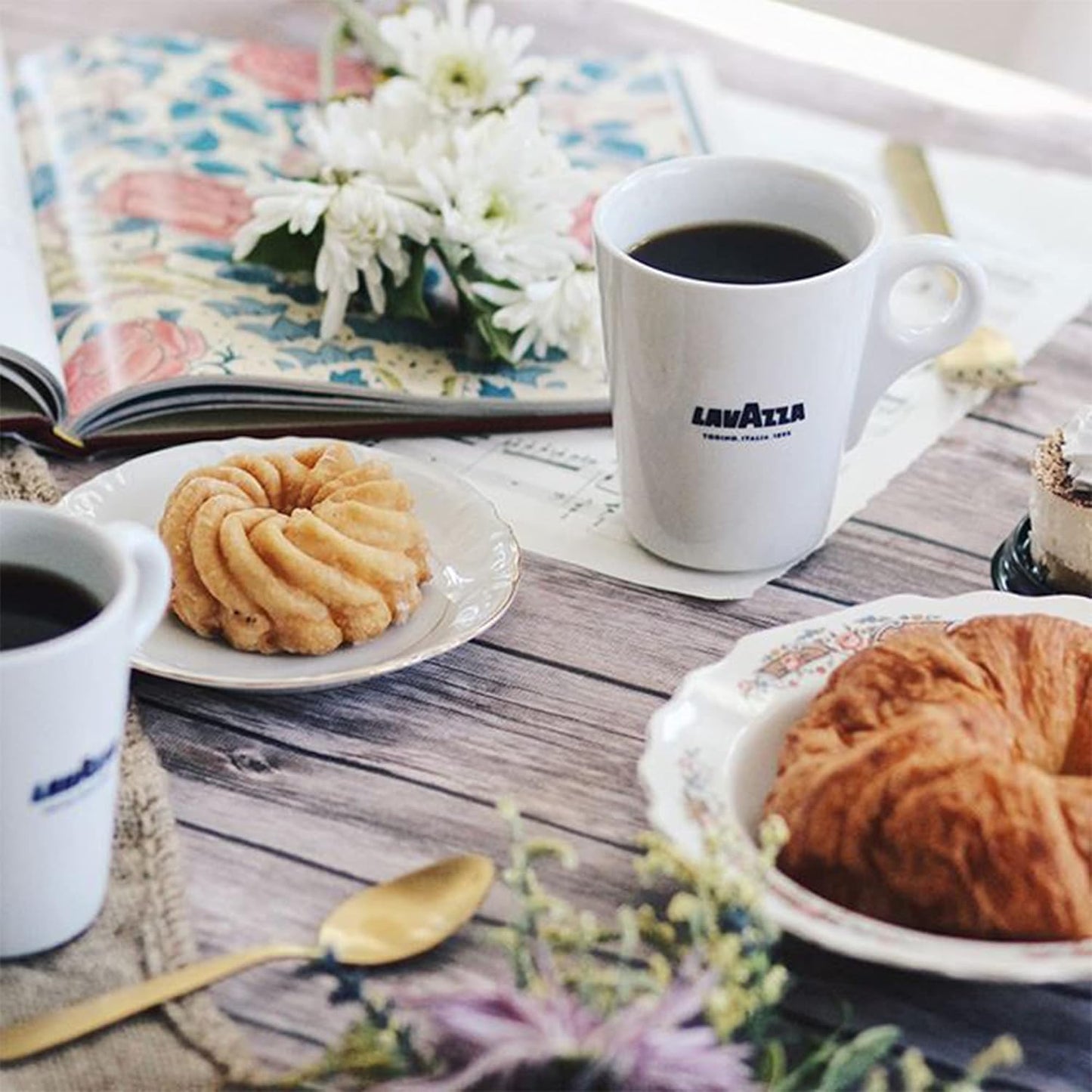 Lavazza 滴滤咖啡,Gran Aroma,340 克 & Crema E Gusto Classico 烘焙研磨咖啡,8.8 盎司(1 包)