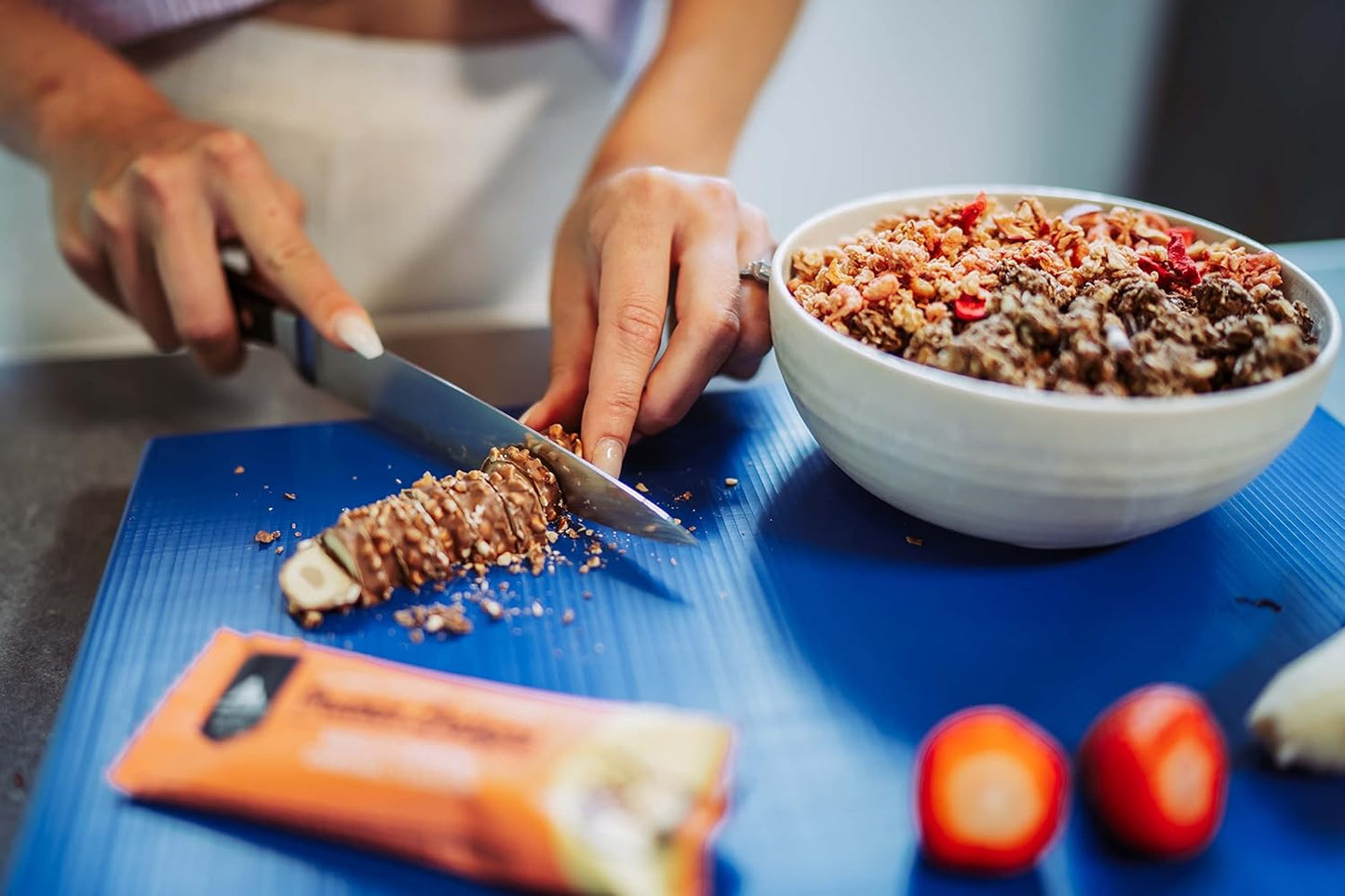 Multipower Protein Delight Bar - Salty Peanut Caramel Flavor - High-Protein Snack Bar - 35g Bars (18 Pack)