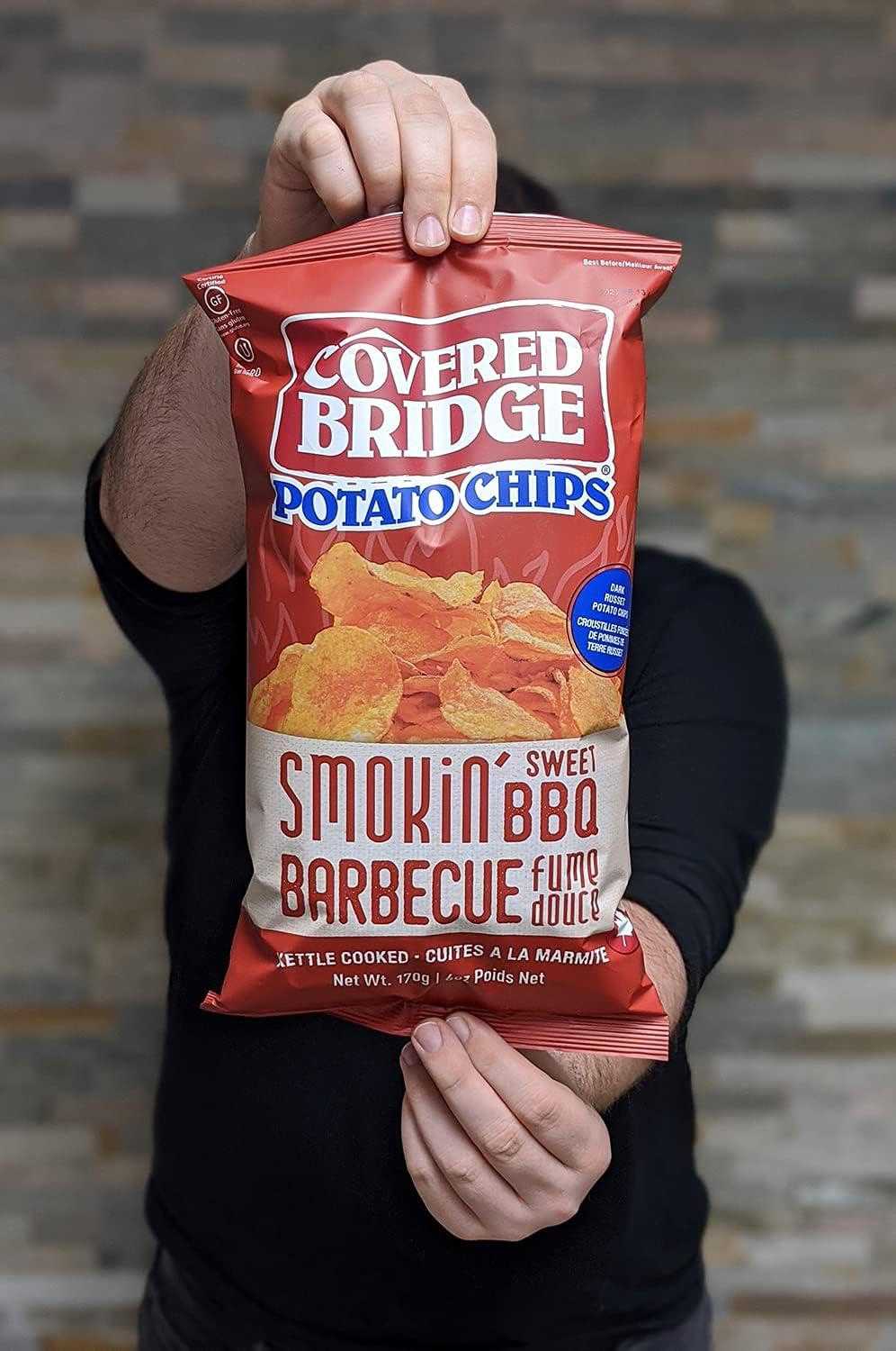 Covered Bridge Chips - 烟熏甜味烧烤薯片,170克装 - 无麸质,犹太洁食认证,采用深色赤褐色土豆烹制,加拿大制造,12片/170克装