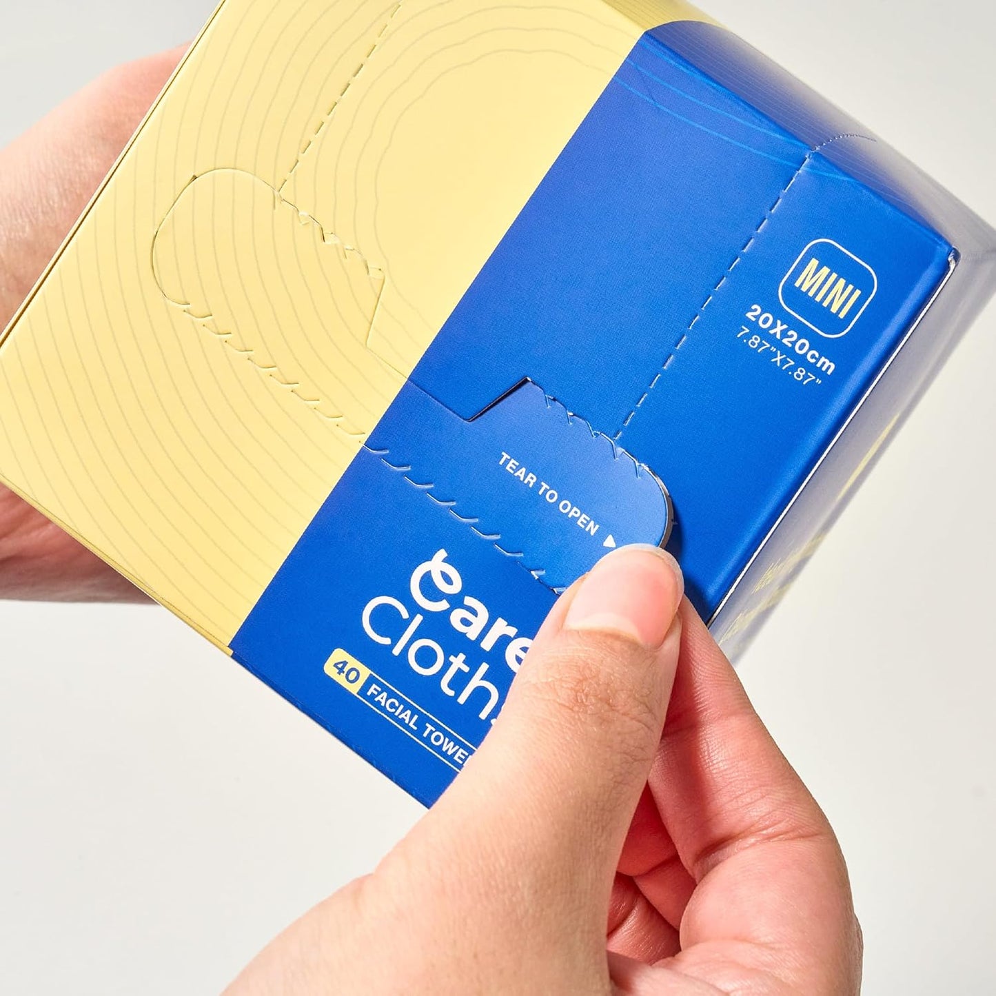 Carecloths™ Ultra Deluxe Disposable Face Towel, Fragrance & Lint-Free, 100% Biodegradable, Cloths Like Feel, 40ct, MINI Size 7.87" x 7.87"