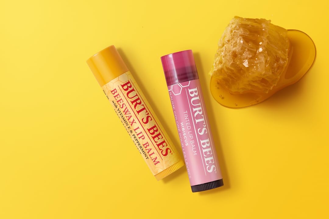 Burt’s Bees® 原廠蜂蠟潤唇膏和芙蓉花有色潤唇膏禮品套裝，100% 天然成分，2 支裝