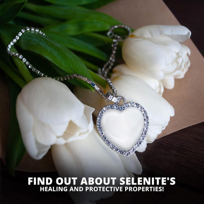 NORTHLANDZ 透石膏心忧掌石，高能量透石膏/缎纹石爱情掌石，用于清洁和保护，具有治愈和镇静作用