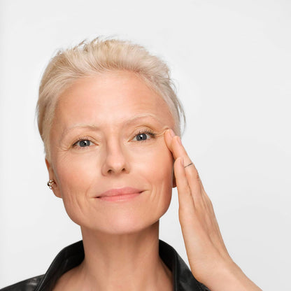 薇姿Neovadiol Peri更年期面霜，适合50岁以上女性，适合中性或干性肌肤，50毫升。蕴含透明质酸、烟酰胺和Proxylane的丰盈面部保湿霜，可有效淡化皱纹，提升肌肤弹性。