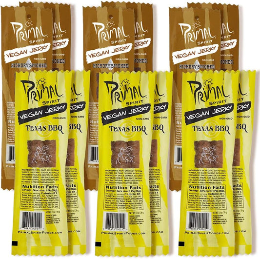 Primal Spirit 素食肉干 - 大豆蛋白能量包，10 克。植物蛋白，经非转基因认证，不含防腐剂，运动友好型包装。经典山核桃烟熏和德州烧烤口味（12 包，1 盎司）