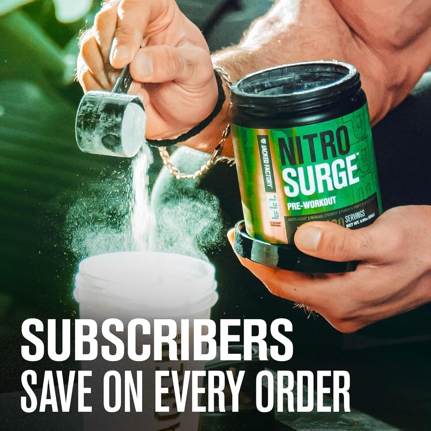 NITROSURGE 鍛鍊前補充品 - 源源不絕的能量、瞬間增強力量、清晰的注意力、強烈的泵感 - 一氧化氮助推器和含 β-丙氨酸的鍛煉前粉末 - 30 份，酸桃圈