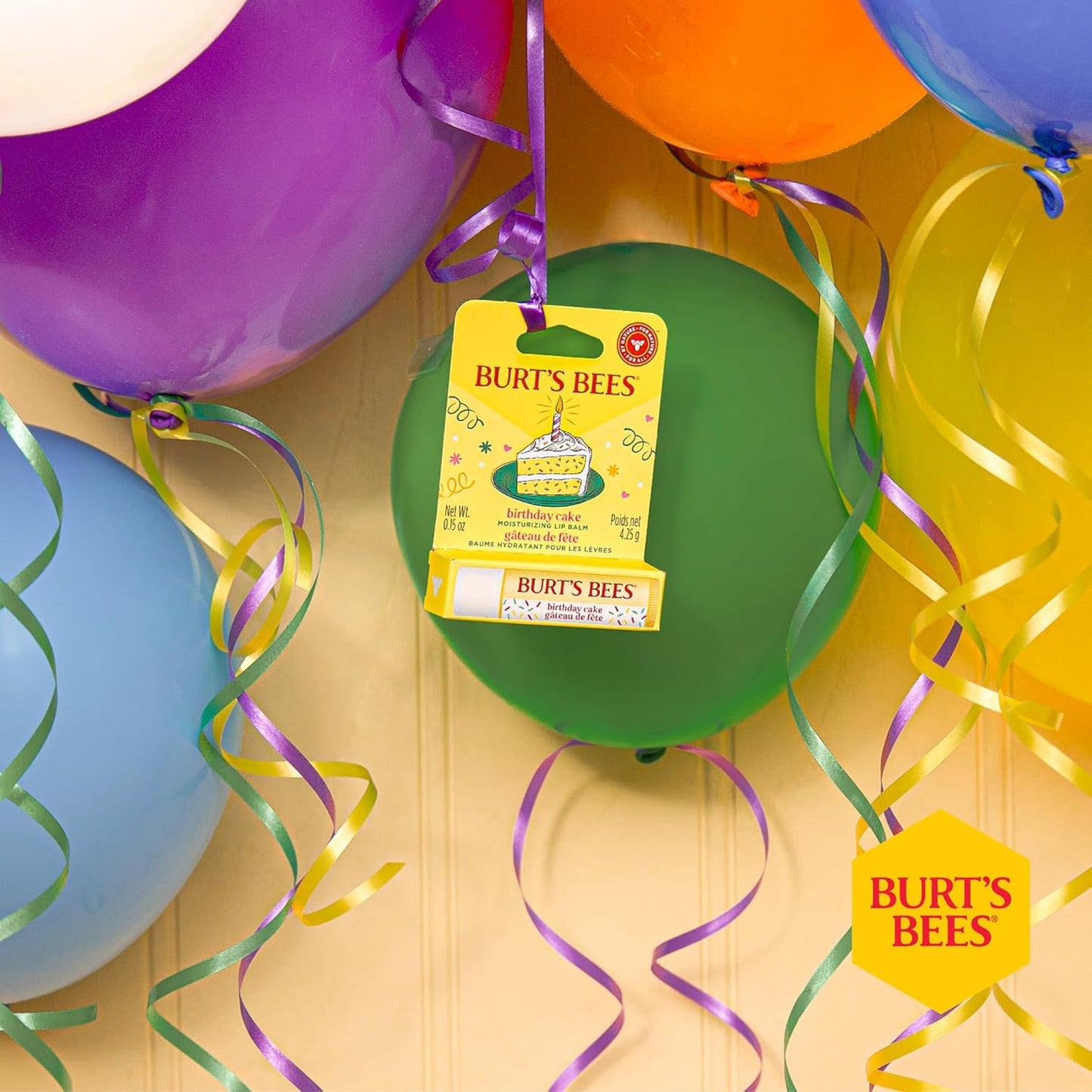 Burt's Bees 100% 天然保湿润唇膏，适用于干裂嘴唇，唇部护理，柔软光滑双唇，1 支装 - 生日蛋糕