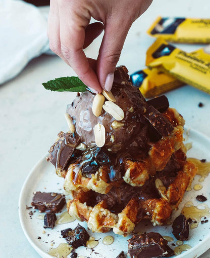 Multipower Protein Layer Bar - White Chocolate Salty Almond Flavor - High-Protein Multi-Layer Snack - 50g Bars (18 Pack)