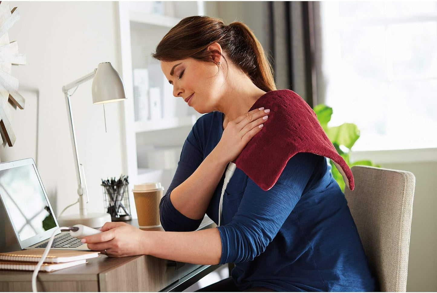 Sunbeam Microplush XpressHeat 加热垫，6 种加热设置，选择小时自动关闭，湿热/干热，12 英寸 x 15 英寸，石榴红色