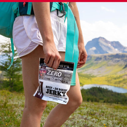 McSweeney's 零糖老式牛肉干。100% 加拿大制造，无糖零食，学校零食，无麸质，高蛋白零食，生酮友好，低脂肪，天然烟熏，70 克（12 包）