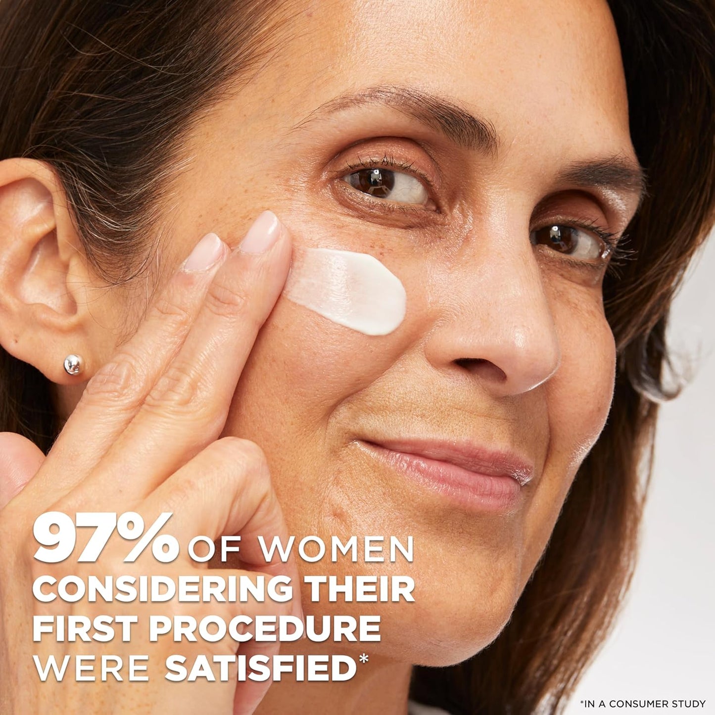 L'Oréal Paris Day Cream, Face Moisturizer with Pro-Retinol, Vitamin C & Hyaluronic Acid, Reduces Look of Wrinkles & Firms Skin, , Revitalift Triple Power LZR, 50ml