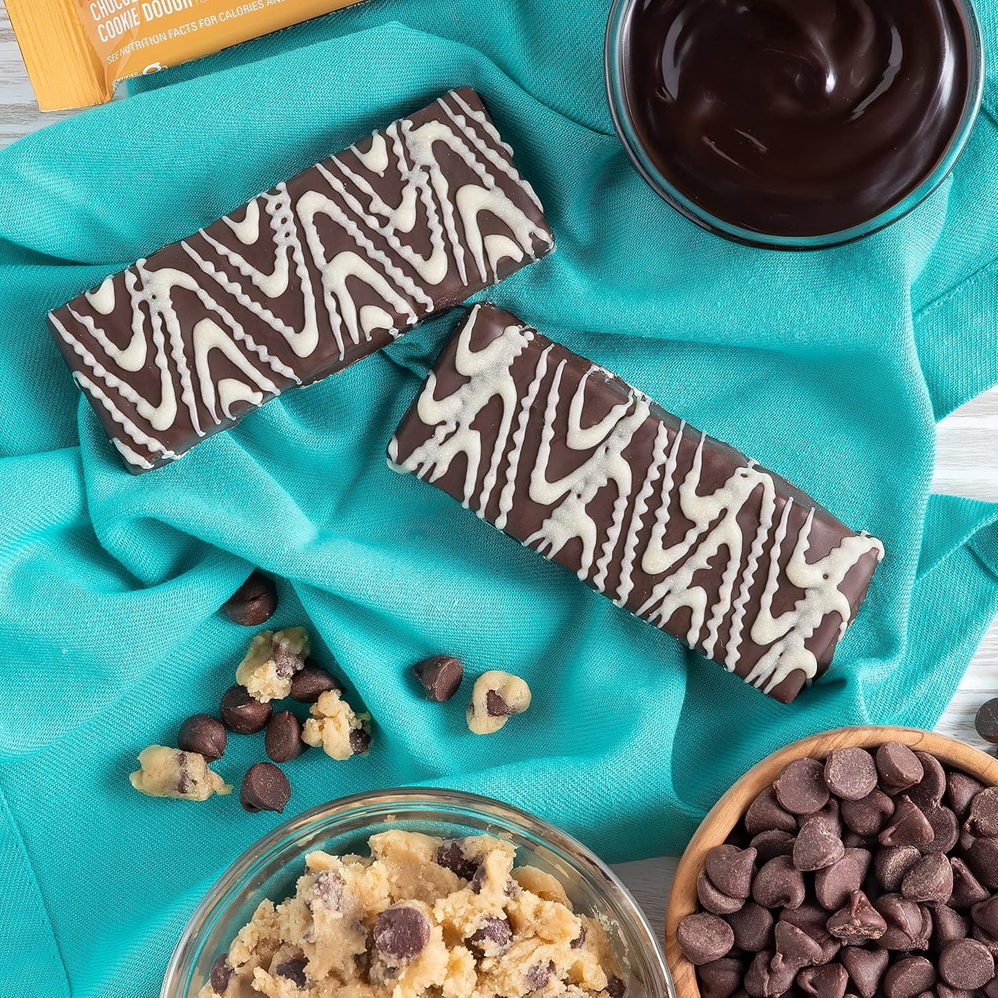 Quest Nutrition Dipped Chocolate Chip Cookie Dough Protein Bar, High Protein, High Fibre, Low Sugar, Low Carb, Keto Friendly, 21g Protein, 1g Sugar, 12ct